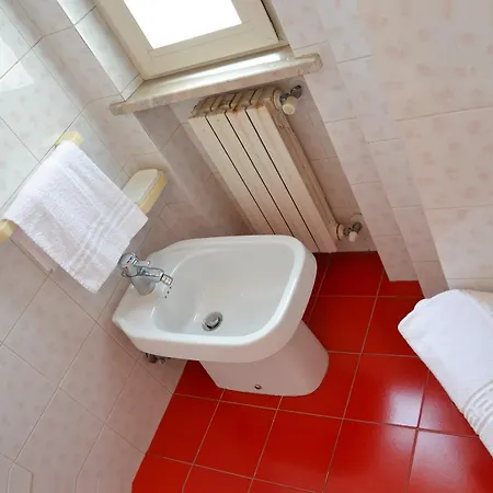 Hotel Antares Garni 3*