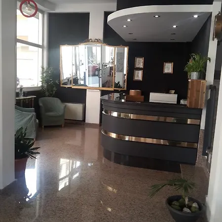 Antares Garni Hotel 3*