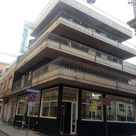 Antares Garni Giulianova